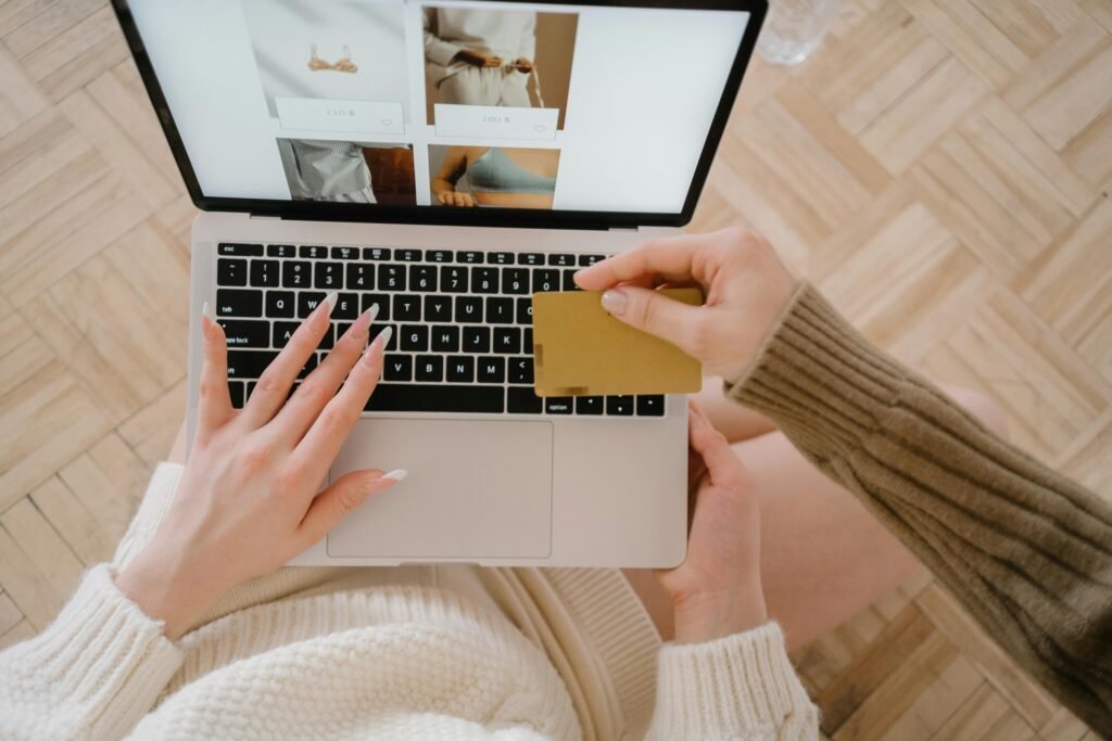 Best E-Commerce Platforms for Beginners 2025